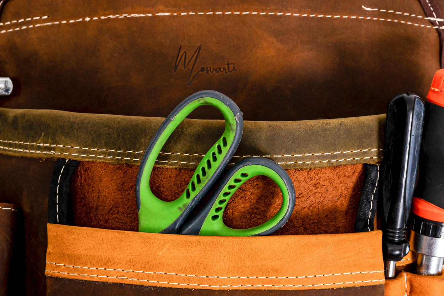 PORTA HERRAMIENTERA CINTURA CUERO GENUINO (VERDE MUSGO/ NARANJA)