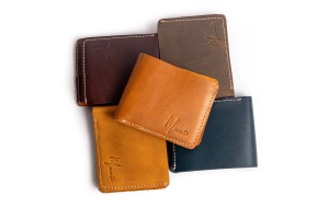 MOSVARTI Cartera caballero Estilo Urbano Mod. Francia (Pull up miel )