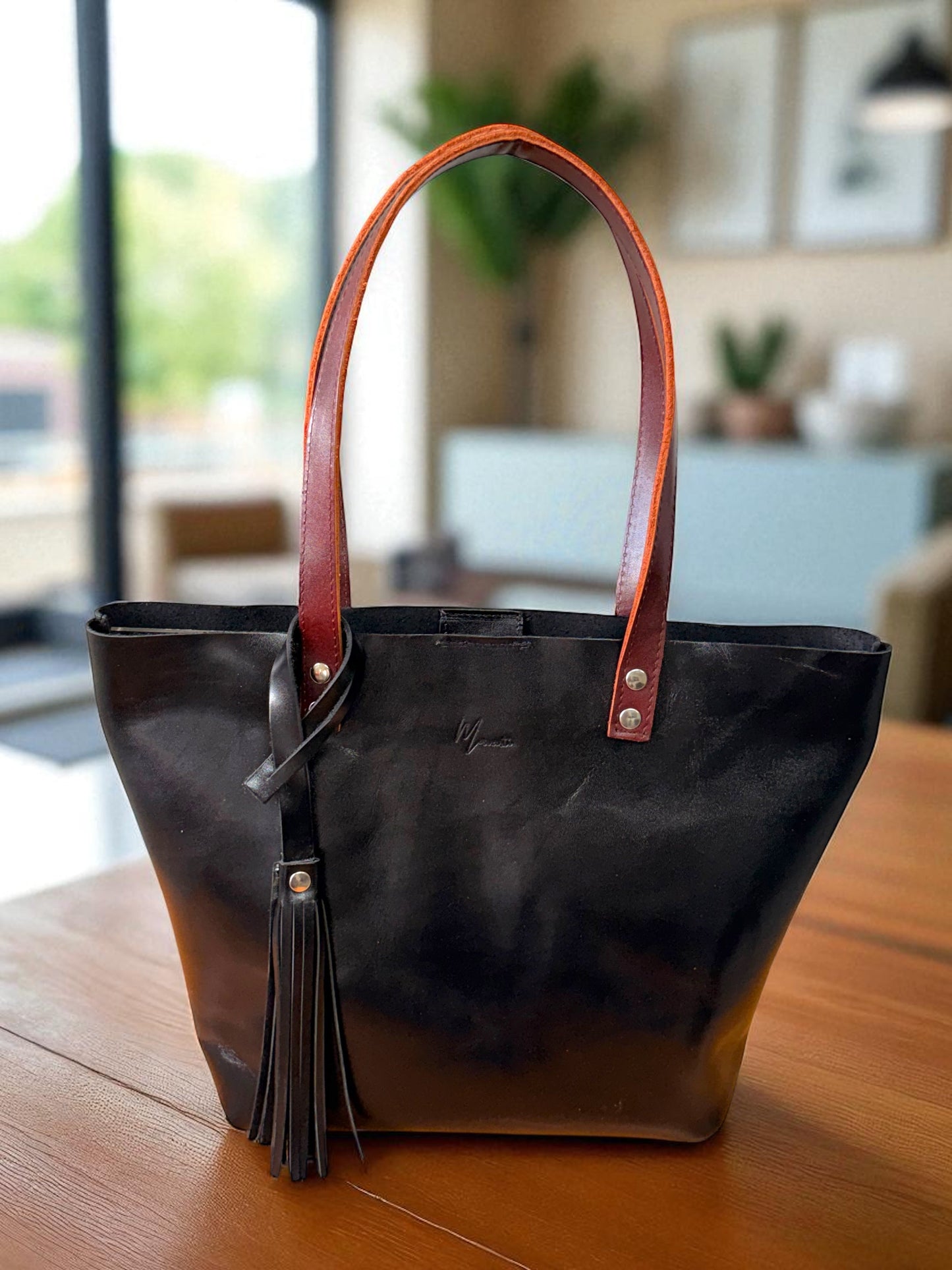 Bolso Tote Cuero Praga Plus+ Pull negro Doble Vista + 💄Cosmetiquera 👝 Gratis!!